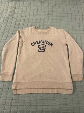 CREIGHTON Logo Sweatshirt w/ Baseball Style Sleeves.